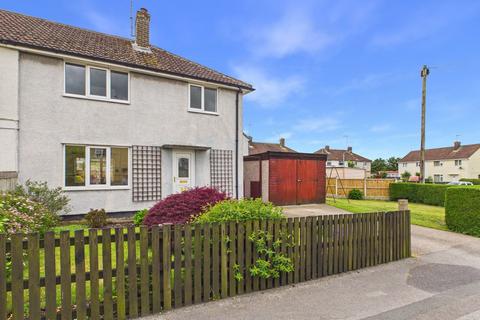 3 bed property, in Dove Croft, £160,000