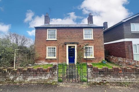 4 bed property, in Watling Street, £350,000