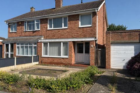 3 bed property, in Whitworth Drive, £265,000