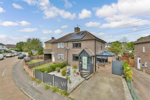 3 bed property, in Stuart Road, £550,000