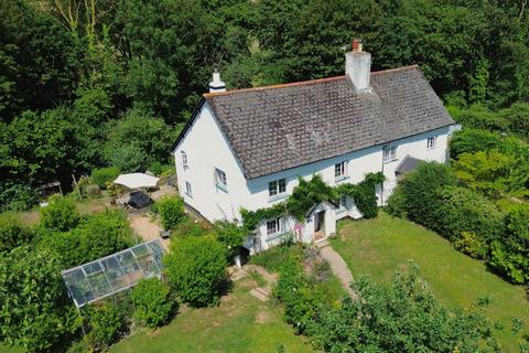 3 bed property, in Larkbeare, £575,000