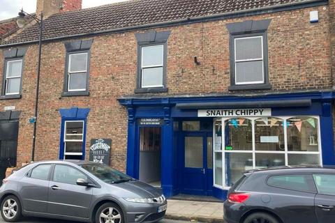 2 bed property, in High Street, £275,000