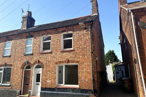 2 bed property, in 11 Lichfield Street, £140,000