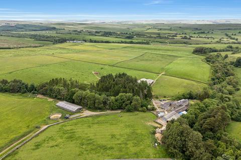 4 bed property, in Linacres Farm, £1,800,000
