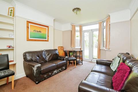 4 bed property, in Wharton Road, £575,000