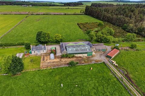 3 bed property, in Cornhill, £685,000