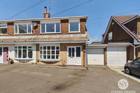 3 bed property, in Bushburn Drive, £275,000