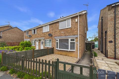 2 bed property, in Wheatfield Lane, £260,000