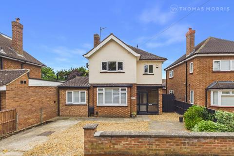 4 bed property, in London Road, £775,000
