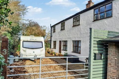 4 bed property, in West View, £280,000