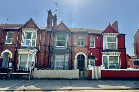 3 bed property, in Monks Road, £195,000