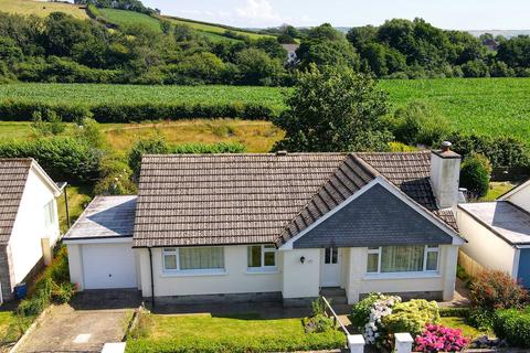 3 bed property, in South Park, £475,000