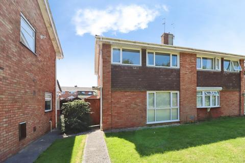 3 bed property, in Mallard Close, £265,000
