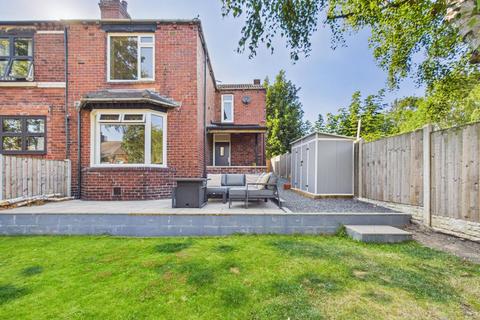 4 bed property, in Holgate Terrace, £240,000