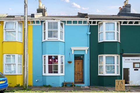 3 bed property, in Quebec Street, £525,000