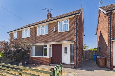 3 bed property, in Corona Drive, £159,950