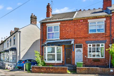 3 bed property, in 31 Court Road, £110,000
