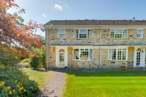 3 bed property, in Langwith Mews, £565,000