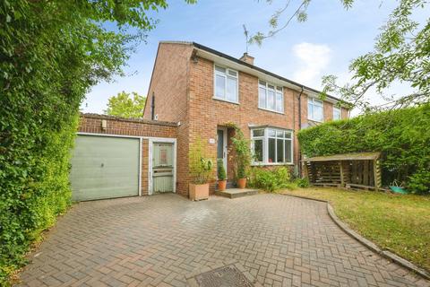 3 bed property, in Thaxted Road, £400,000