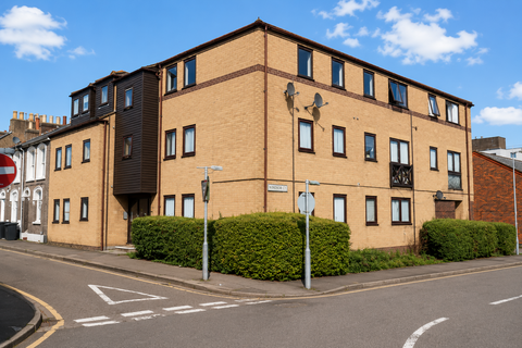 Studio, in 11, £110,000