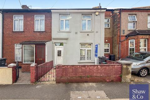 3 bed property, in Heath Road, £520,000