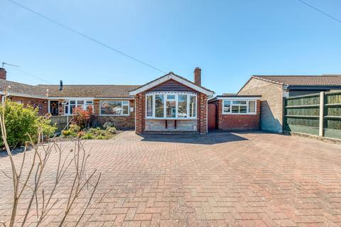 4 bed property, in Meadow Rise, £250,000
