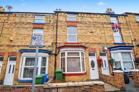 2 bed property, in Murchison Street, £125,000