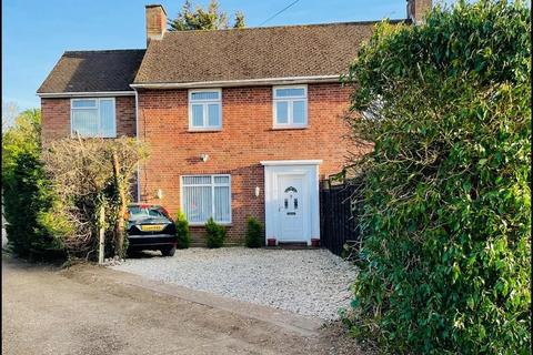 3 bed property, in Home Meadow, £540,000