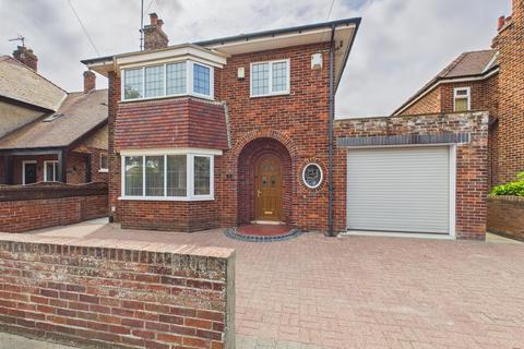 3 bed property, in St. James Road, £344,950