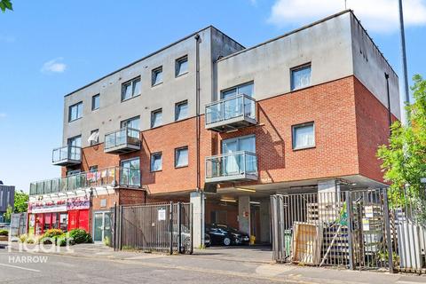 2 bed property, in 20 Station Road, £275,000