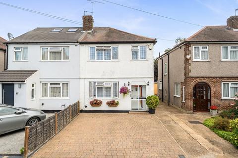 3 bed property, in Field End Road, £599,950