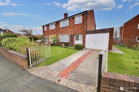 3 bed property, in St. Marys Road, £230,000
