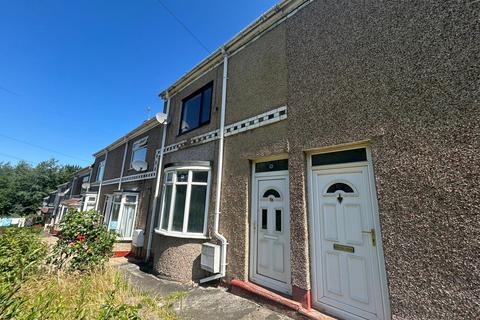 2 bed property, in Coronation Terrace, £73,000