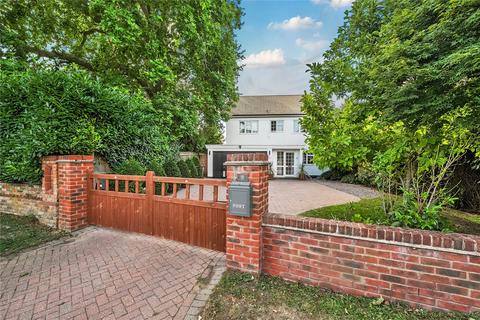 3 bed property, in Highfield Road, £1,200,000