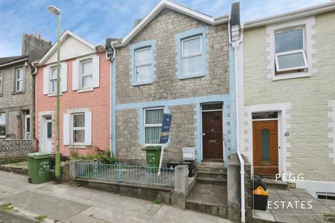 4 bed property, in Ellacombe Church Road, £190,000