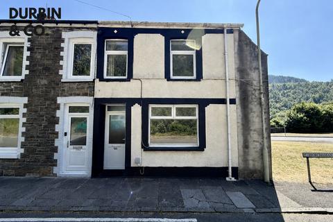 3 bed property, in Fforchaman Road, £155,000