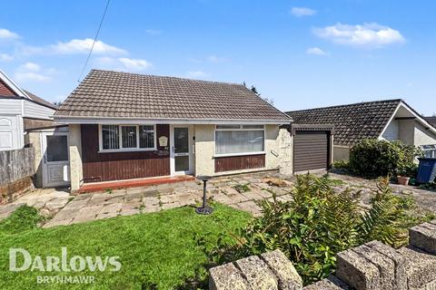 2 bed property, in Stonebridge Road, £220,000