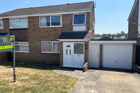 3 bed property, in Millholm Road, £215,000