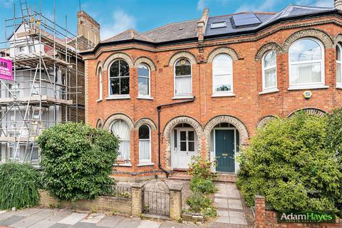 3 bed property, in Lichfield Grove, £900,000