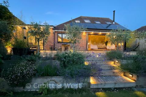 3 bed property, in Cissbury Gardens, £1,000,000