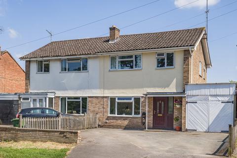 3 bed property, in Wymans Lane, £295,000