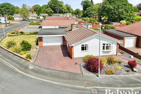 2 bed property, in Enderley Drive, £399,950