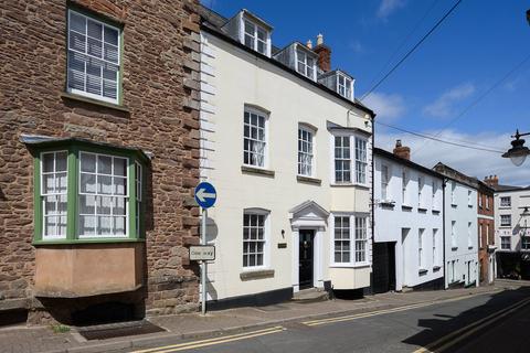4 bed property, in Church Street, £495,000