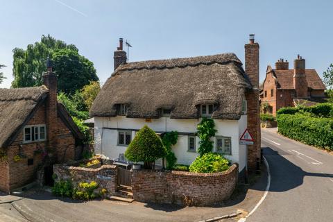 3 bed property, in Stockaway, £695,000