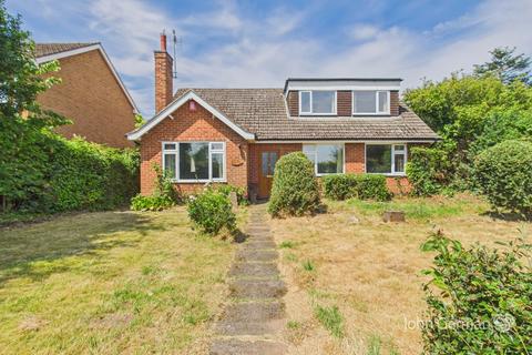 5 bed property, in Bridge Fields, £425,000