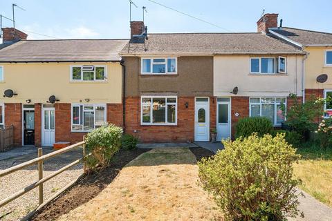 3 bed property, in Kings Crescent, £195,000