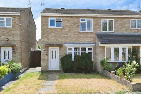 3 bed property, in Champions Green, £410,000