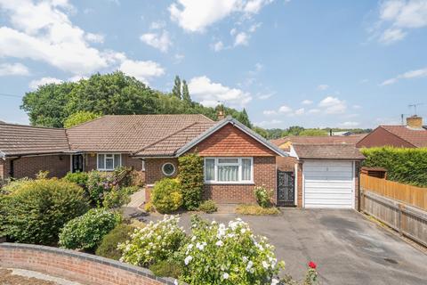 2 bed property, in Egley Drive, £525,000