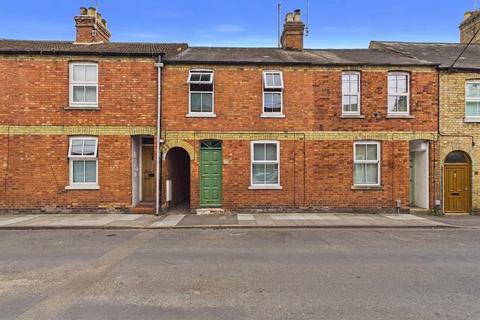 3 bed property, in Rock Road, £245,000