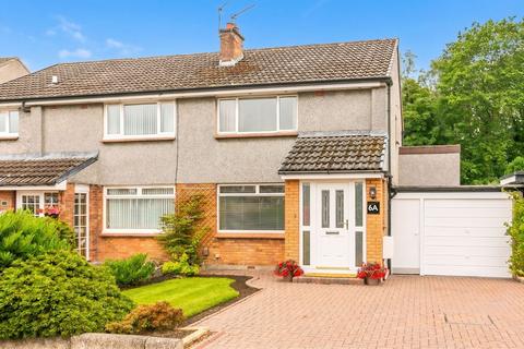 2 bed property, in Nether Currie Road, £275,000